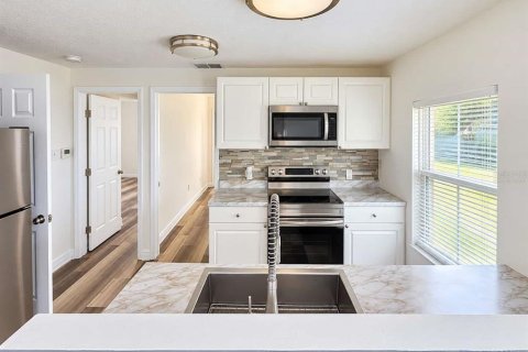 Villa ou maison à vendre à Saint Petersburg, Floride: 2 chambres, 57.6 m2 № 2408235 - photo 5