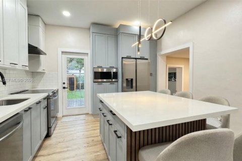 Купить виллу или дом в Норт-Майами, Флорида 4 спальни, 153.29м2, № 2050923 - фото 11