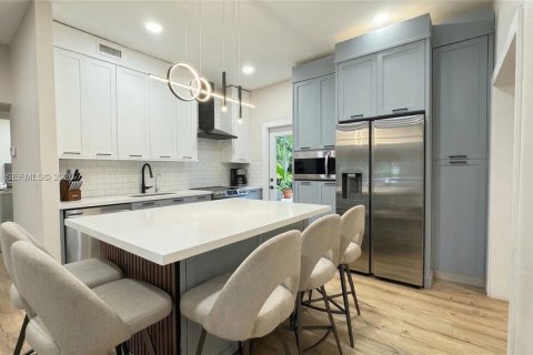 Купить виллу или дом в Норт-Майами, Флорида 4 спальни, 153.29м2, № 2050923 - фото 13