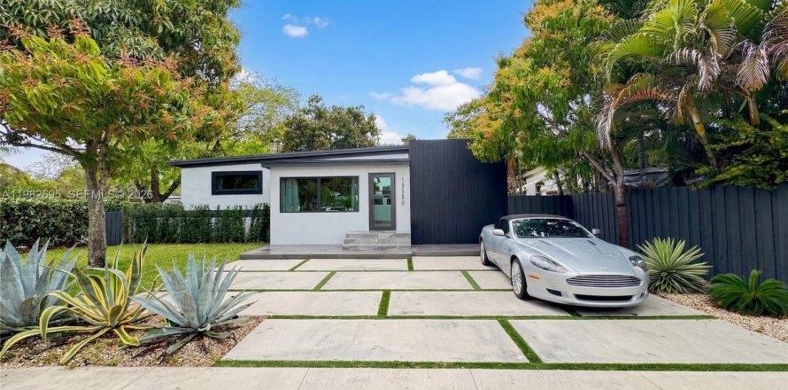 Дом в Норт-Майами, Флорида 4 спальни, 153.29м2 № 2050923