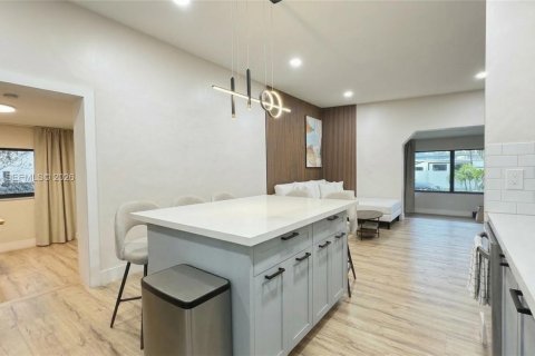 Купить виллу или дом в Норт-Майами, Флорида 4 спальни, 153.29м2, № 2050923 - фото 29