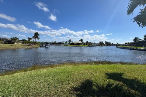 Villa ou maison à louer à Port Charlotte, Floride: 3 chambres, 228.26 m2 № 2419839 - photo 3