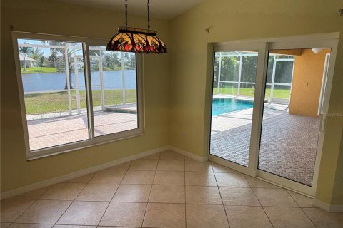 Villa ou maison à louer à Port Charlotte, Floride: 3 chambres, 228.26 m2 № 2419839 - photo 10