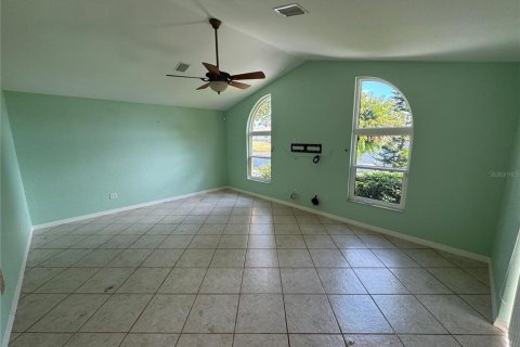 Villa ou maison à louer à Port Charlotte, Floride: 3 chambres, 228.26 m2 № 2419839 - photo 8