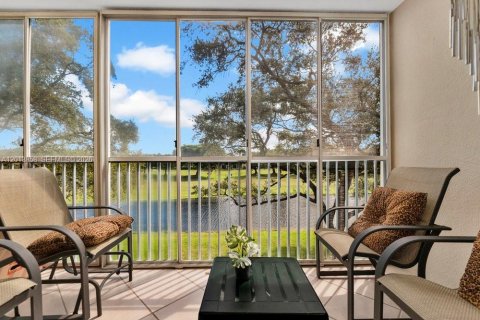 Condo in Pembroke Pines, Florida, 2 bedrooms  № 2076010