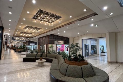 Condo in Miami, Florida, 2 bedrooms № 2028819 - photo 7