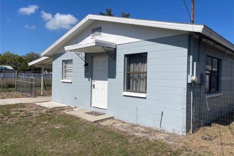 Commercial property in Auburndale, Florida 73.58 sq.m. № 2109535 - photo 3
