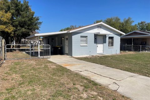 Commercial property in Auburndale, Florida 73.58 sq.m. № 2109535 - photo 2