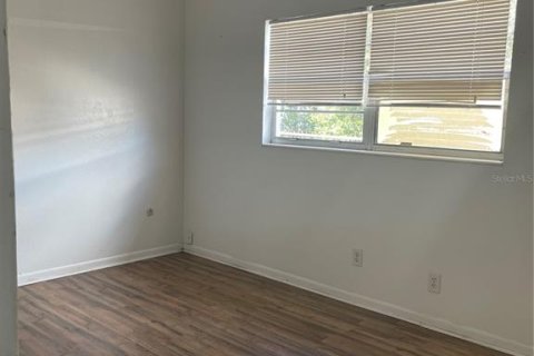 Commercial property in Auburndale, Florida 73.58 sq.m. № 2109535 - photo 13