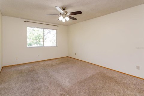 House in Orlando, Florida 4 bedrooms, 192.12 sq.m. № 2203818 - photo 15