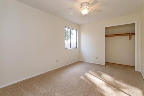 House in Orlando, Florida 4 bedrooms, 192.12 sq.m. № 2203818 - photo 21