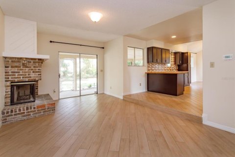 House in Orlando, Florida 4 bedrooms, 192.12 sq.m. № 2203818 - photo 12