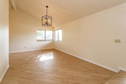 House in Orlando, Florida 4 bedrooms, 192.12 sq.m. № 2203818 - photo 3