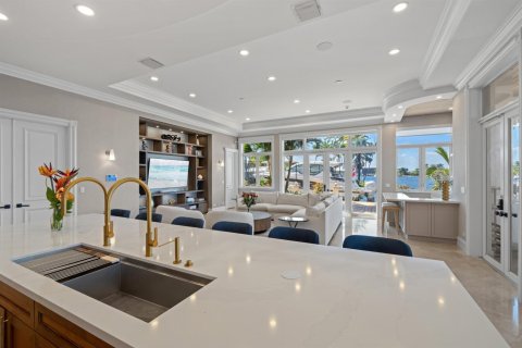 House in Pompano Beach, Florida 6 bedrooms, 975.94 sq.m. № 2185746 - photo 21
