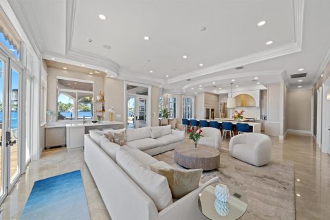 House in Pompano Beach, Florida 6 bedrooms, 975.94 sq.m. № 2185746 - photo 15