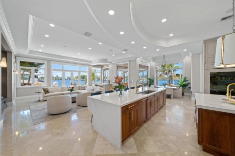 House in Pompano Beach, Florida 6 bedrooms, 975.94 sq.m. № 2185746 - photo 20