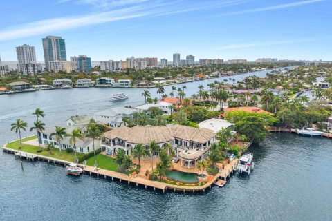 House in Pompano Beach, Florida 6 bedrooms, 975.94 sq.m. № 2185746 - photo 3
