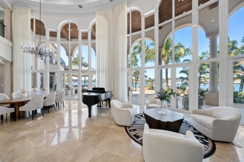House in Pompano Beach, Florida 6 bedrooms, 975.94 sq.m. № 2185746 - photo 8