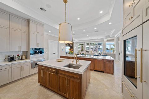 House in Pompano Beach, Florida 6 bedrooms, 975.94 sq.m. № 2185746 - photo 19