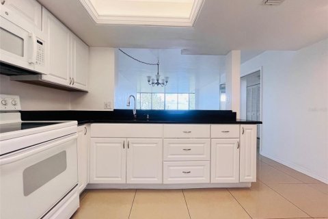 Condo in Clearwater, Florida, 2 bedrooms  № 1880538 - photo 10