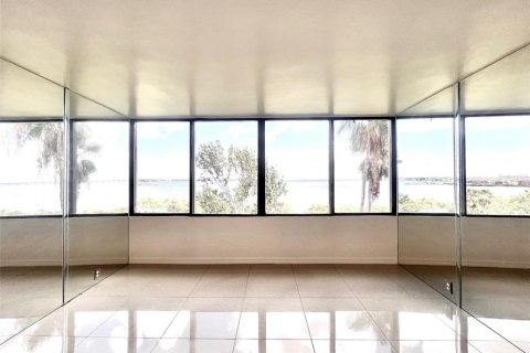 Condo in Clearwater, Florida, 2 bedrooms  № 1880538 - photo 6