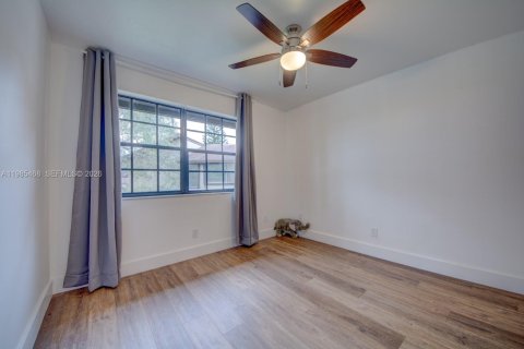 Touwnhouse à louer à Pembroke Pines, Floride: 3 chambres, 151.24 m2 № 2048025 - photo 14