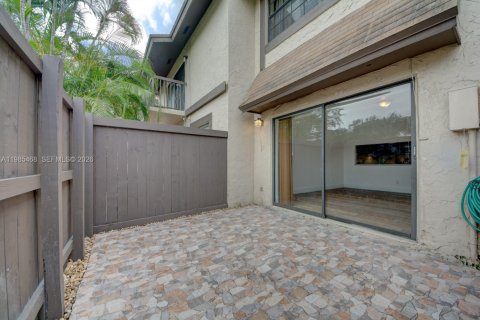 Touwnhouse à louer à Pembroke Pines, Floride: 3 chambres, 151.24 m2 № 2048025 - photo 18