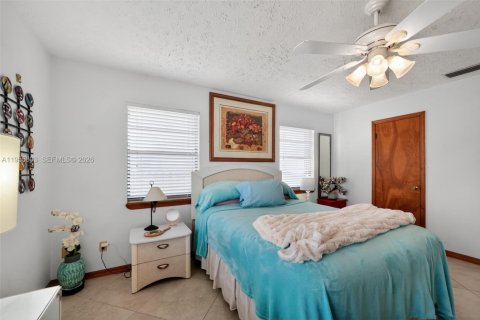 House in Stuart, Florida 2 bedrooms, 103.68 sq.m. № 2009894 - photo 20