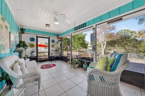 House in Stuart, Florida 2 bedrooms, 103.68 sq.m. № 2009894 - photo 30