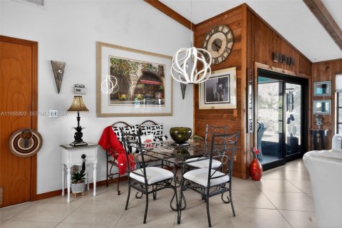 House in Stuart, Florida 2 bedrooms, 103.68 sq.m. № 2009894 - photo 14