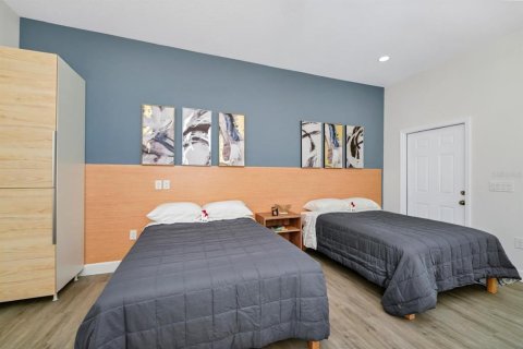 Casa en alquiler en Orlando, Florida, 6 dormitorios, 334.45 m2 № 1893610 - foto 14