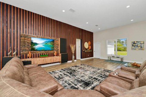 Casa en alquiler en Orlando, Florida, 6 dormitorios, 334.45 m2 № 1893610 - foto 3