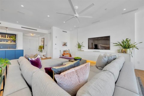 Condo in Orlando, Florida, 2 bedrooms  № 2330646 - photo 5