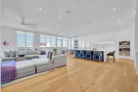 Condo in Orlando, Florida, 2 bedrooms  № 2330646 - photo 3
