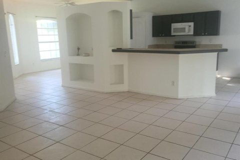 Casa en venta en Port St. Lucie, Florida, 3 dormitorios, 189.52 m2 № 2382706 - foto 14