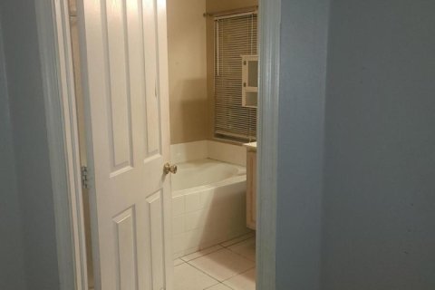 Casa en venta en Port St. Lucie, Florida, 3 dormitorios, 189.52 m2 № 2382706 - foto 9