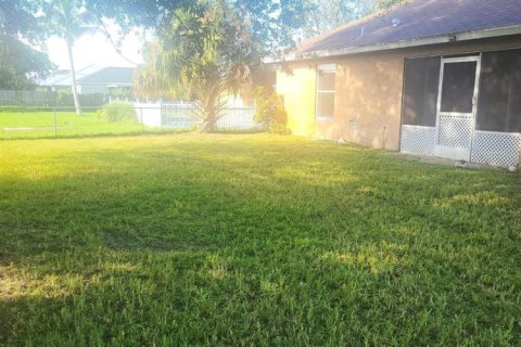 Casa en venta en Port St. Lucie, Florida, 3 dormitorios, 189.52 m2 № 2382706 - foto 25