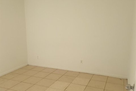 Casa en venta en Port St. Lucie, Florida, 3 dormitorios, 189.52 m2 № 2382706 - foto 12