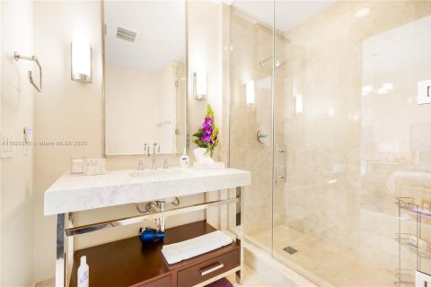 Купить кондоминиум в Бэл-Харбор, Флорида 3 спальни, 327.39м2, № 1939372 - фото 22