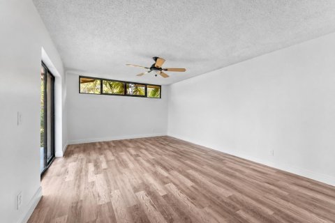 Townhouse in West Palm Beach, Florida 2 bedrooms, 113.15 sq.m. № 2382914 - photo 2
