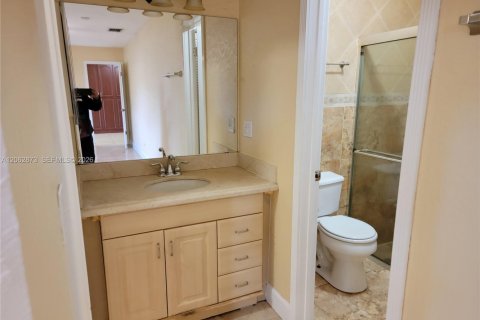 Casa en venta en Lauderhill, Florida, 4 dormitorios, 156.45 m2 № 2265588 - foto 20