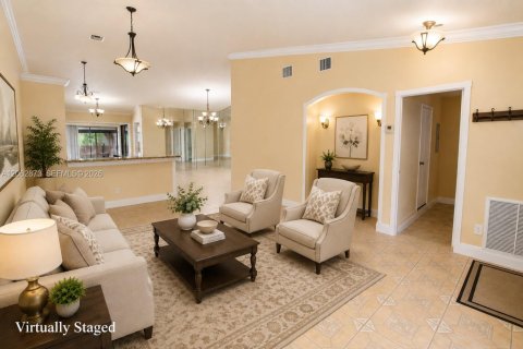 Casa en venta en Lauderhill, Florida, 4 dormitorios, 156.45 m2 № 2265588 - foto 3