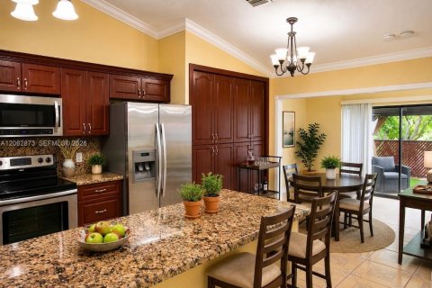 Casa en venta en Lauderhill, Florida, 4 dormitorios, 156.45 m2 № 2265588 - foto 5