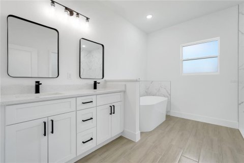 House in Kissimmee, Florida 4 bedrooms, 155.98 sq.m. № 1856599 - photo 19