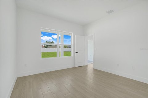 House in Kissimmee, Florida 4 bedrooms, 155.98 sq.m. № 1856599 - photo 15