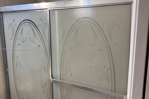 Купить кондоминиум в Тамарак, Флорида 2 спальни, 117.99м2, № 1865393 - фото 6