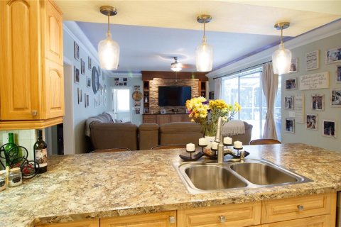 House in Seminole, Florida 3 bedrooms, 229.65 sq.m. № 1771633 - photo 18