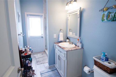 House in Seminole, Florida 3 bedrooms, 229.65 sq.m. № 1771633 - photo 6