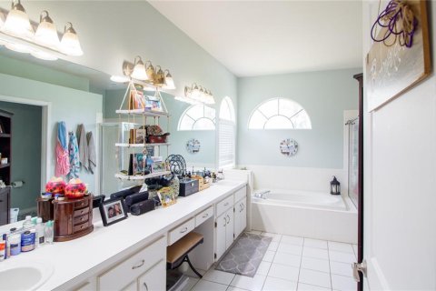 House in Seminole, Florida 3 bedrooms, 229.65 sq.m. № 1771633 - photo 26