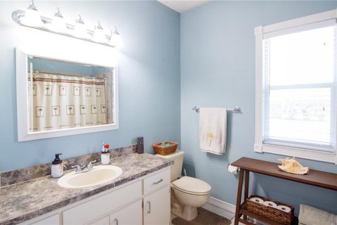 House in Seminole, Florida 3 bedrooms, 229.65 sq.m. № 1771633 - photo 10